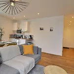 Le Cocon Des Halles * Ideal Couple Ou Solo * Wifi * Elegance * Pieds Des Halles Apartment *