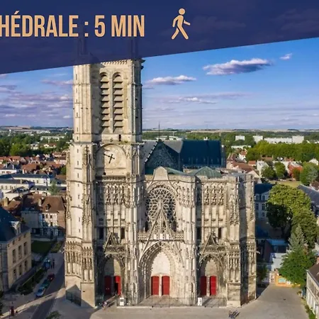 Le Cocon Des Halles * Ideal Couple Ou Solo * Wifi * Elegance * Pieds Des Halles Apartman Troyes
