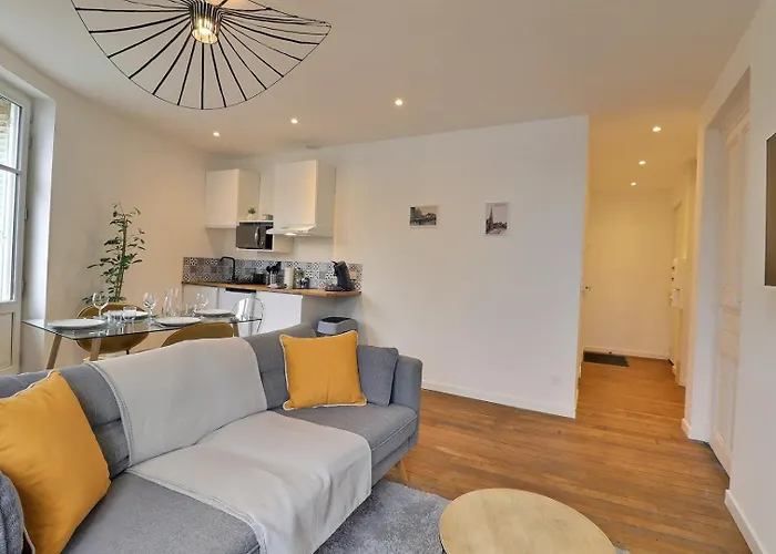 Le Cocon Des Halles * Ideal Couple Ou Solo * Wifi * Elegance * Pieds Des Halles Apartment *