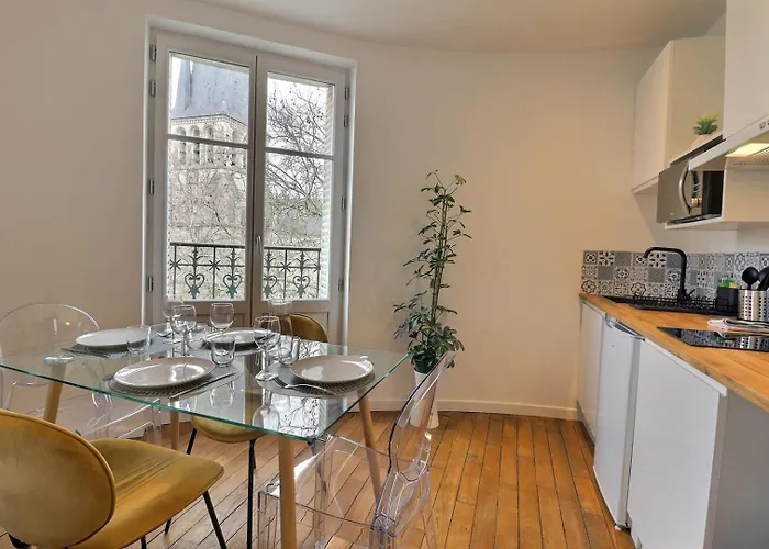 Le Cocon Des Halles * Ideal Couple Ou Solo * Wifi * Elegance * Pieds Des Halles Apartment Troyes